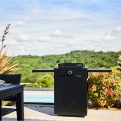 Pack Plancha électrique Forge Adour MODERN 45 Acier Noir + Chariot -Barbecue Passion Soldes Magasin 20230906 raviday forge adour pack modern 45 1