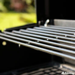 Pack Barbecue à Gaz Napoleon Freestyle F425SBPGT 4 Brûleurs Réchaud + Housse Et Plancha -Barbecue Passion Soldes Magasin barbecue gaz napoleon freestyle 425 02 1 1