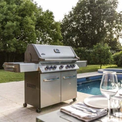 Pack Barbecue à Gaz Napoleon PRESTIGE 665 RSIB + Plancha Et Brosse -Barbecue Passion Soldes Magasin barbecue gaz napoleon prestige 665 rsib 9 2