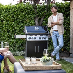 Barbecue à Gaz Napoleon ROGUE 525 SIB Édition Spéciale Noir -Barbecue Passion Soldes Magasin barbecue gaz napoleon rogue 525 sib edition speciale noir 4