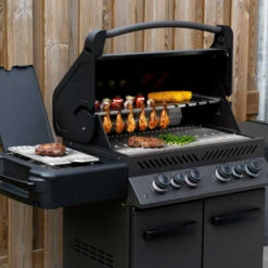 Pack Barbecue Gaz Prestige 500 Phantom Napoleon Série Limitée + 3 Accessoires 18 Pack Barbecue Gaz Prestige 500 Phantom Napoleon Série Limitée + 3 Accessoires -Barbecue Passion Soldes Magasin bbq gaz napoleon prestige phantom 4 1