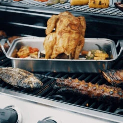 Barbecue à Gaz 6 Brûleurs Char-Broil Convective Series 640 B XL -Barbecue Passion Soldes Magasin convective 640 ambiance poulet min