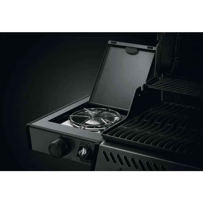Pack Barbecue à Gaz Napoleon Freestyle F365SBPGT 3 Brûleurs Réchaud + Housse Et Plancha 17 Pack Barbecue à Gaz Napoleon Freestyle F365SBPGT 3 Brûleurs Réchaud + Housse Et Plancha – Image 15