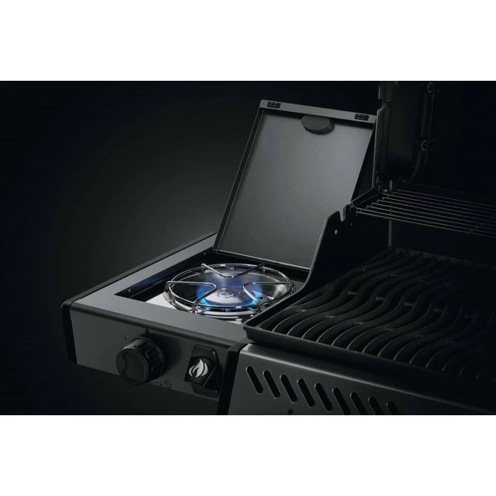 Pack Barbecue à Gaz Napoleon Freestyle F365SBPGT 3 Brûleurs Réchaud + Housse Et Plancha 18 Pack Barbecue à Gaz Napoleon Freestyle F365SBPGT 3 Brûleurs Réchaud + Housse Et Plancha – Image 16