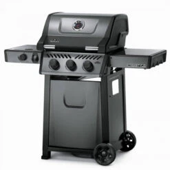 Pack Barbecue à Gaz Napoleon Freestyle F365SBPGT 3 Brûleurs Réchaud + Housse Et Plancha 25 Pack Barbecue à Gaz Napoleon Freestyle F365SBPGT 3 Brûleurs Réchaud + Housse Et Plancha -Barbecue Passion Soldes Magasin f365sbpgt fr napoleon barbecue freestyle 2 1