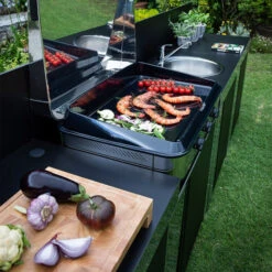 Modulo Evier - Coloris Inox Et Noir - Pour Cuisine D'extérieur ENO -Barbecue Passion Soldes Magasin modulo inox noir plancha cuisine exterieur eno ambiance 2 min 2