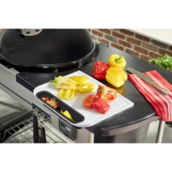 Planche à Découper Et De Service Amovible Pour Barbecue Weber Traveler 11 Planche à Découper Et De Service Amovible Pour Barbecue Weber Traveler -Barbecue Passion Soldes Magasin planche weber plastique recuperateur 6